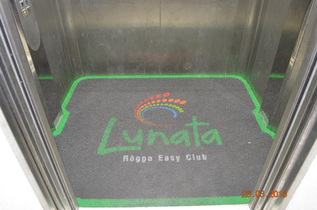 פנייה Residencial Lunata מראה חיצוני תמונה